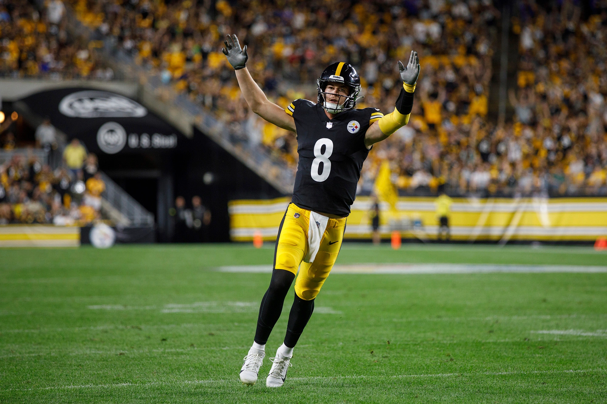 Pickett's game-winning drive helps Steelers beat Seahawks